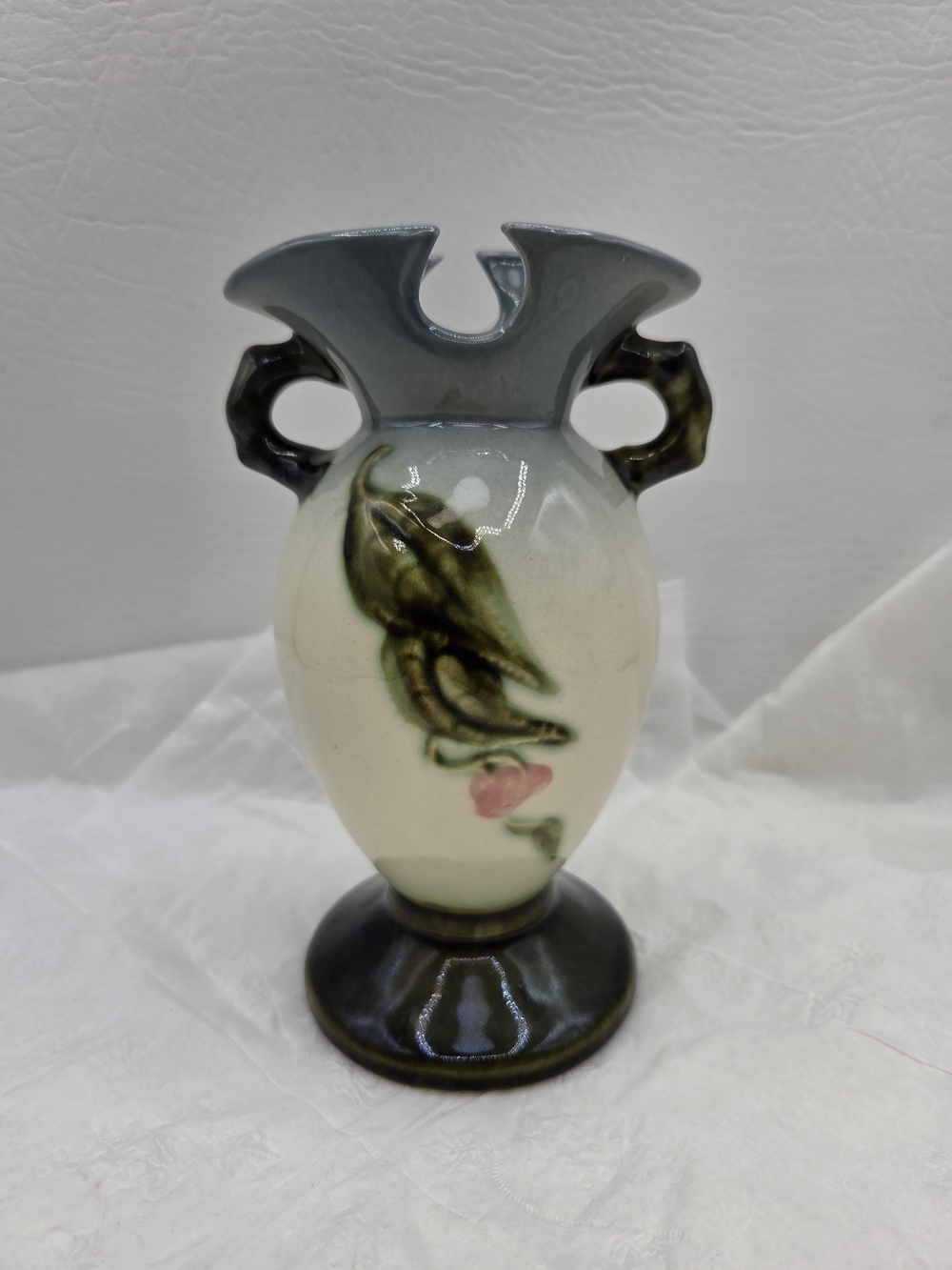 Vintage Hull Pottery Vase Double Handles W 4 MCM 7.25"H Woodland Leaf & Flower.